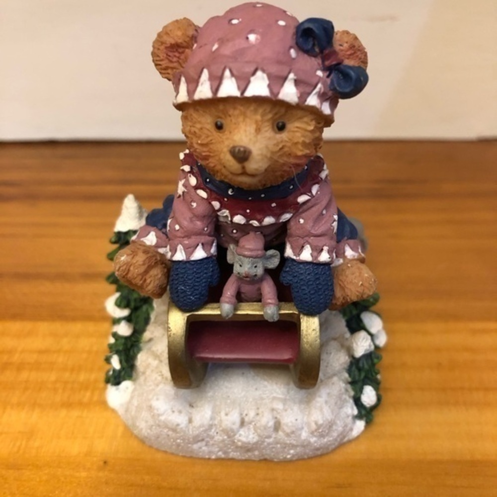 Bears of Cranberry Cove, Premier Edition 2001 The Brass Key INC